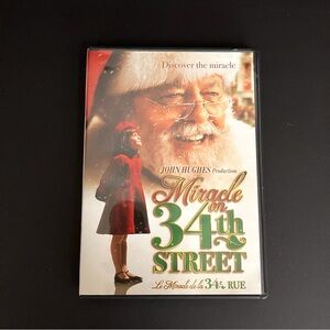 DVD Miracle on 34th Street Christmas DVD movie holiday season
